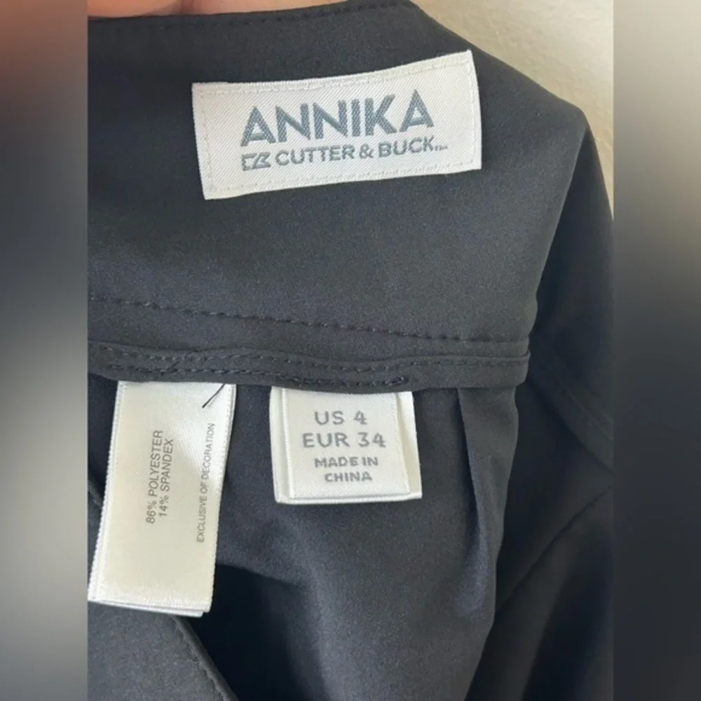 Annika cutter and buck black golf skirt size 4